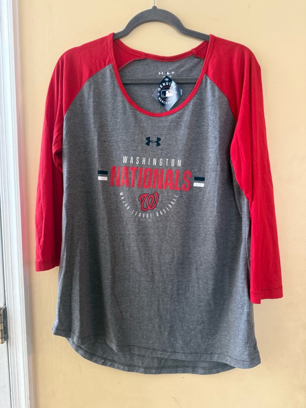 Under Armour Washington Nationals Gray & Red Baseball 3/4 Sleeve Tee, Large